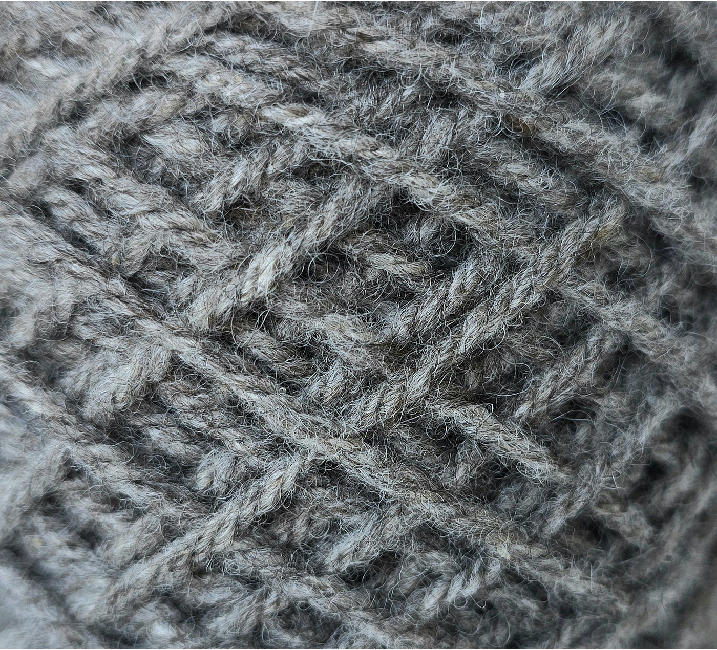 Ovillo 100% oveja Corriedale gris worsted 3 hebras - Wildlife Friendly