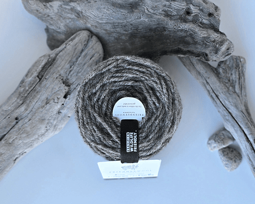 Ovillo 100% oveja Corriedale gris worsted 3 hebras - Wildlife Friendly