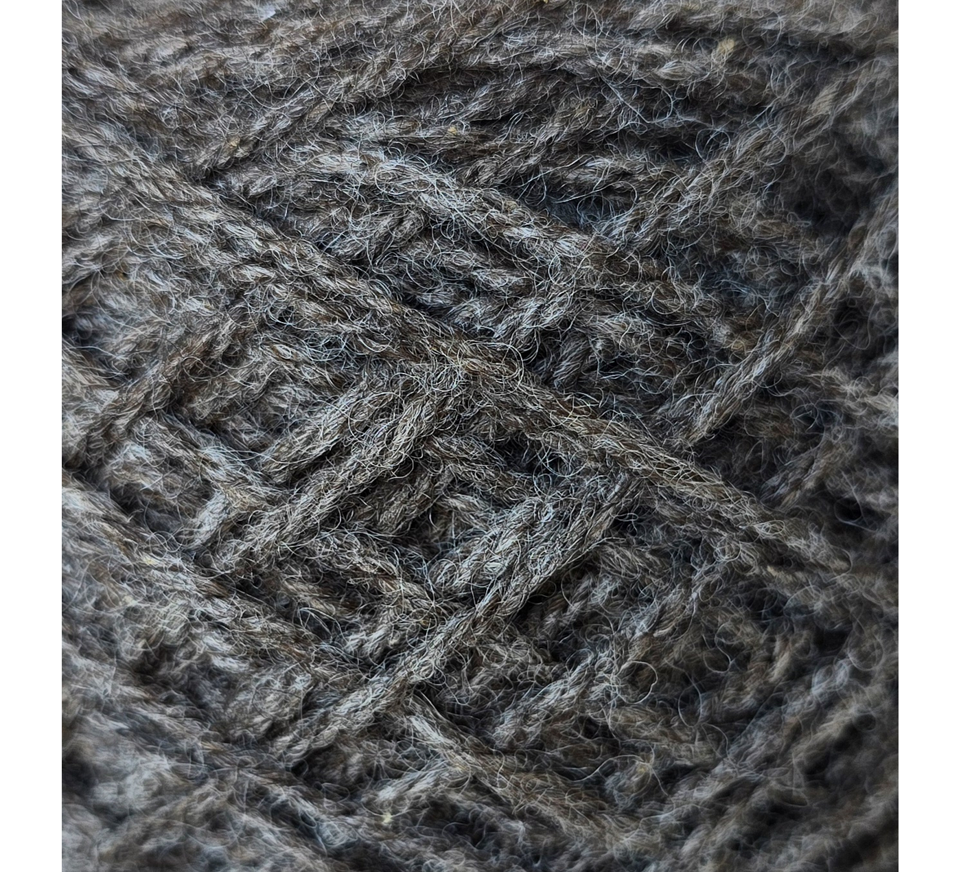 Ovillo 100% oveja Corriedale chocolate worsted 3 hebras - Wildlife Friendly