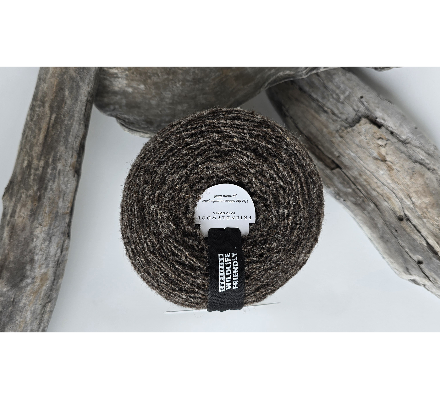 Ovillo 100% oveja Corriedale chocolate Fingering 1 hebra - Wildlife Friendly