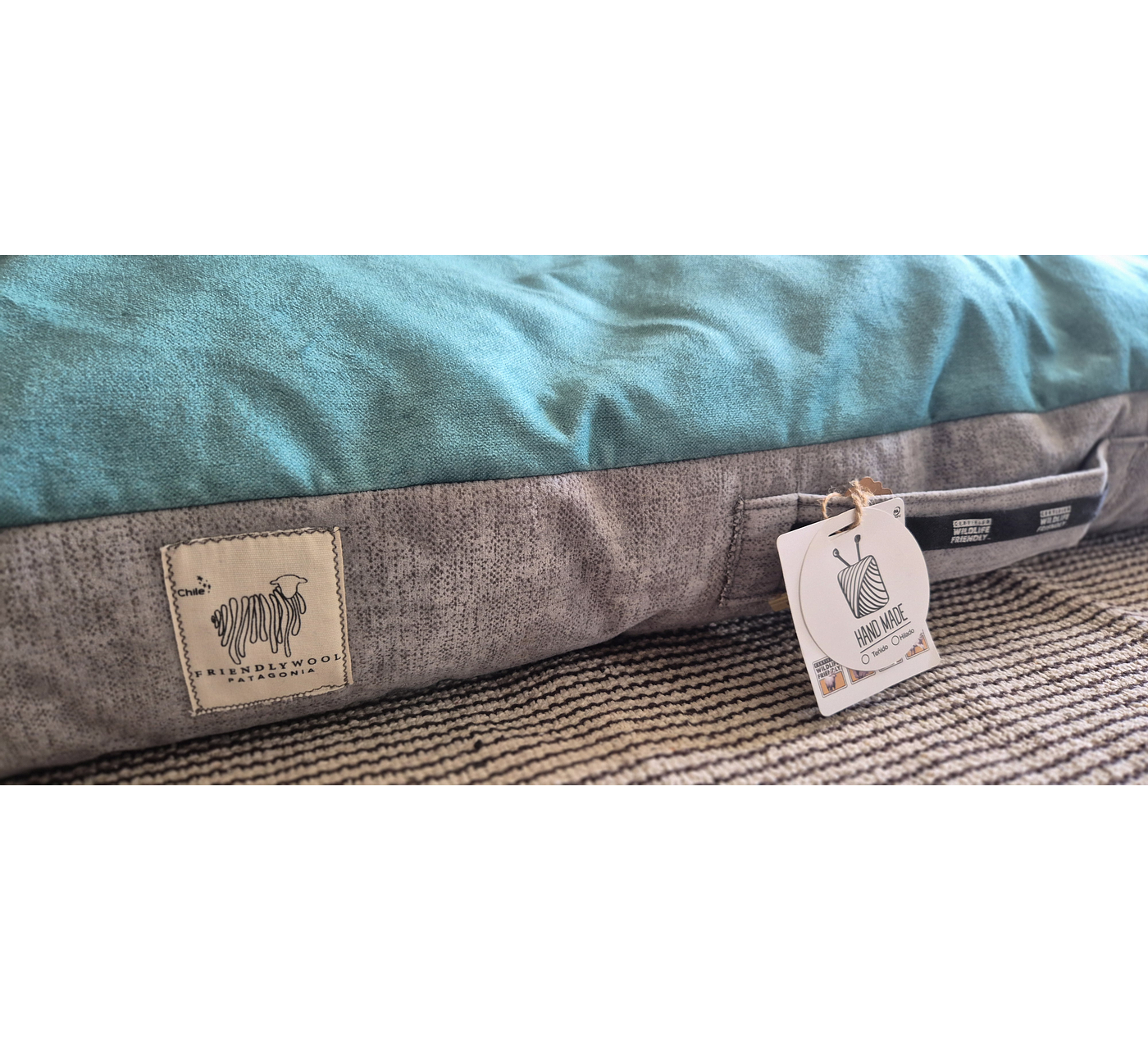 Almohadón para mascotas XL – Lana natural de oveja Corriedale - Certified Wildlife Friendly® 