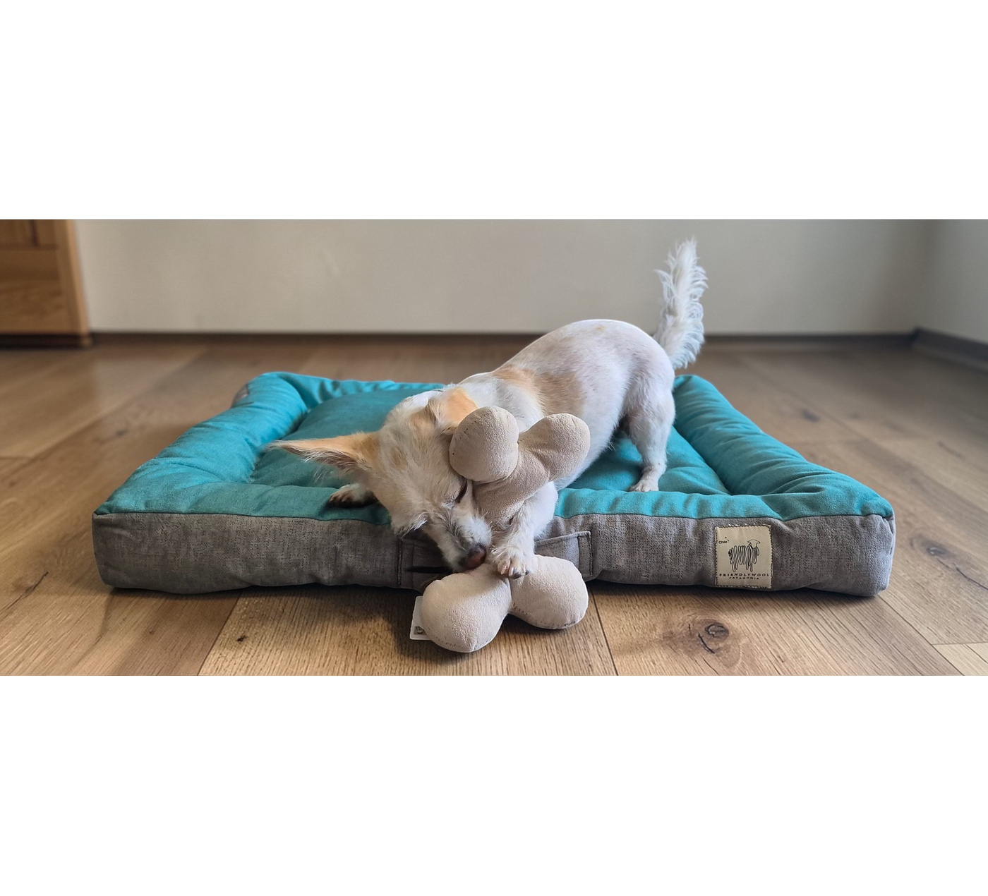 Cama rectangular para mascotas M - Verde/Gris - Lana natural de oveja Corriedale - Certified Wildlife Friendly®