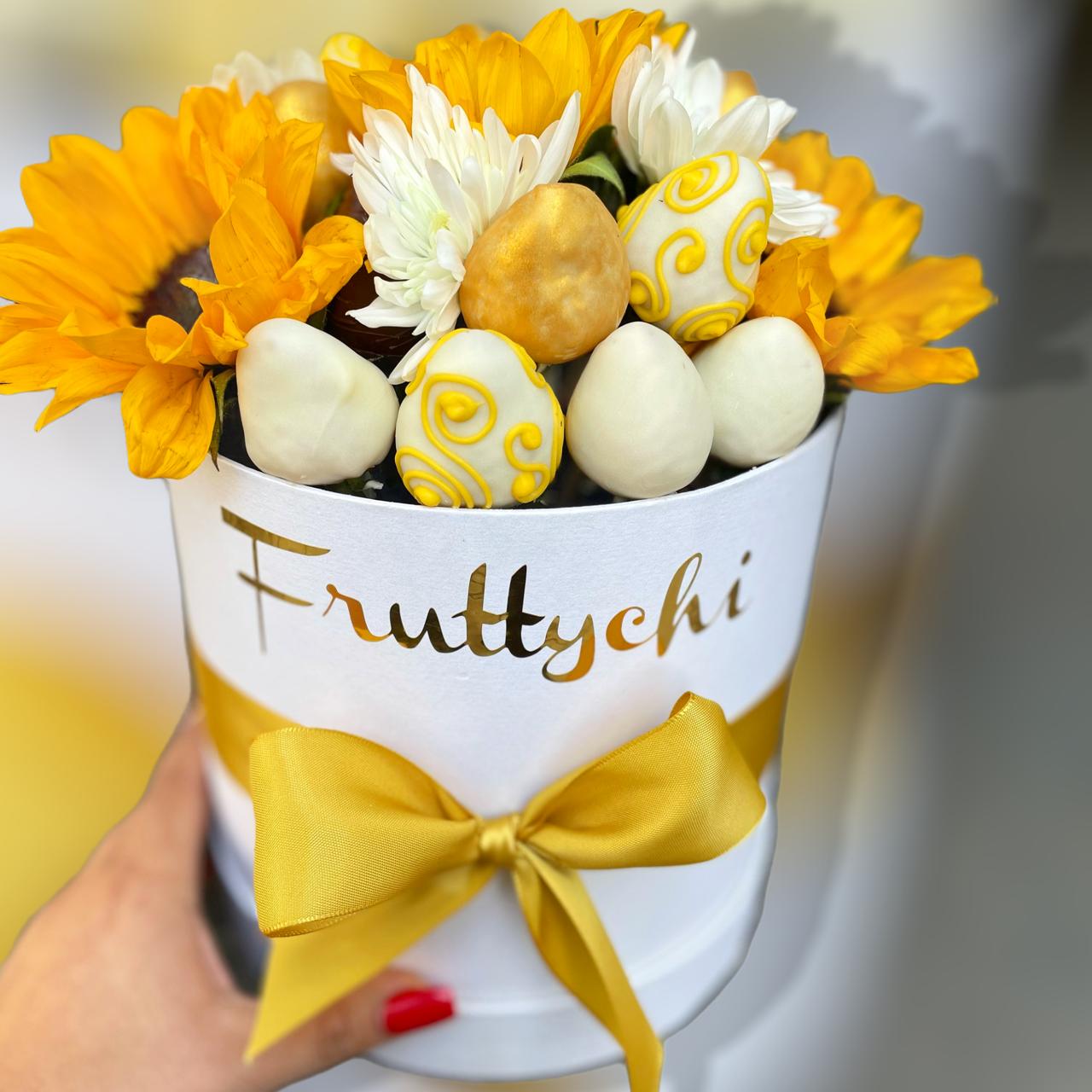 BOX CILÍNDRICO CON 6 ROSAS IMPORTADAS Y 6 GIRASOLES