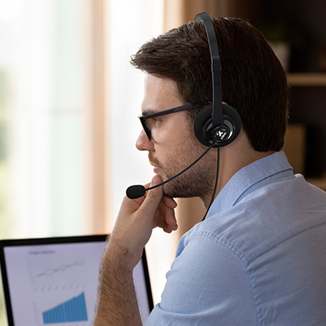 Audífonos con cable USB-C® para conferencias, con micrófono ENC y controles en línea (XTH-245) 4