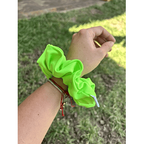 Scrunchie mediano verde fluorescente 