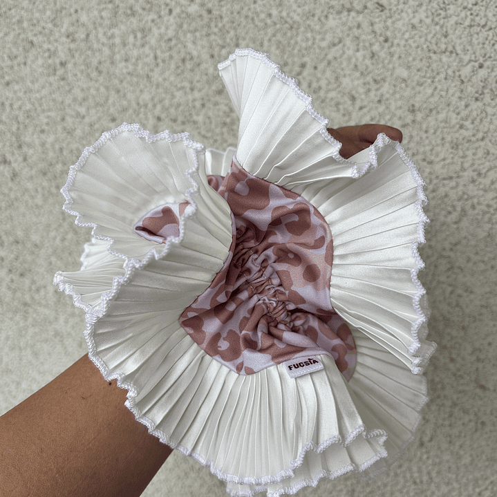 Emilia plus crema animal print  2