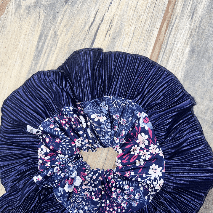 Josefina II azul marino florcitas  2