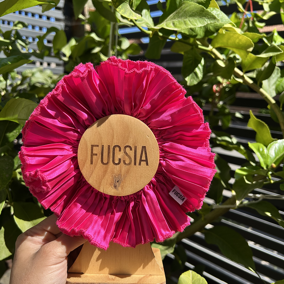 Ruffled fucsia 2