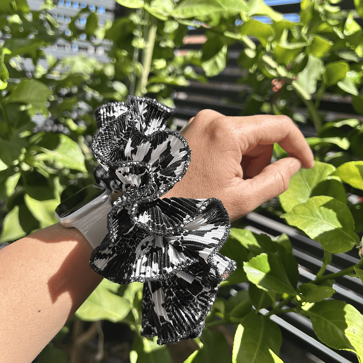 Ruffled negro flores  3