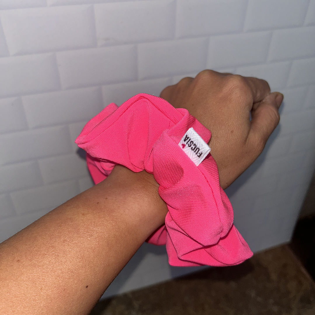 Scrunchie mediano fucsia  2