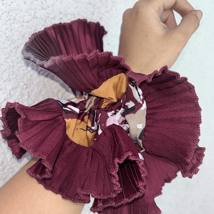 Emilia plus diseño burdeo  1