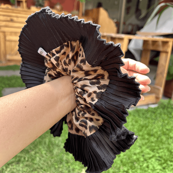 Josefina II animal print cafe 2