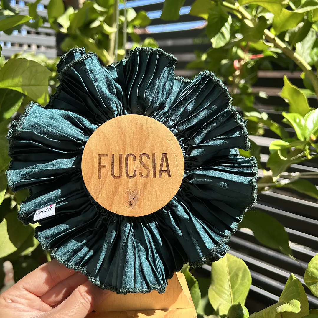Ruffled pack 12 25
