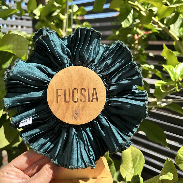 Ruffled pack 12 25