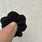 Scrunchie mediano negro textura  - Miniatura 1