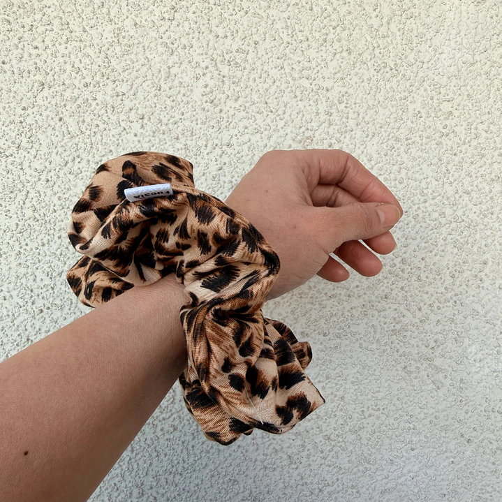 Scrunchie mediano animal print  1