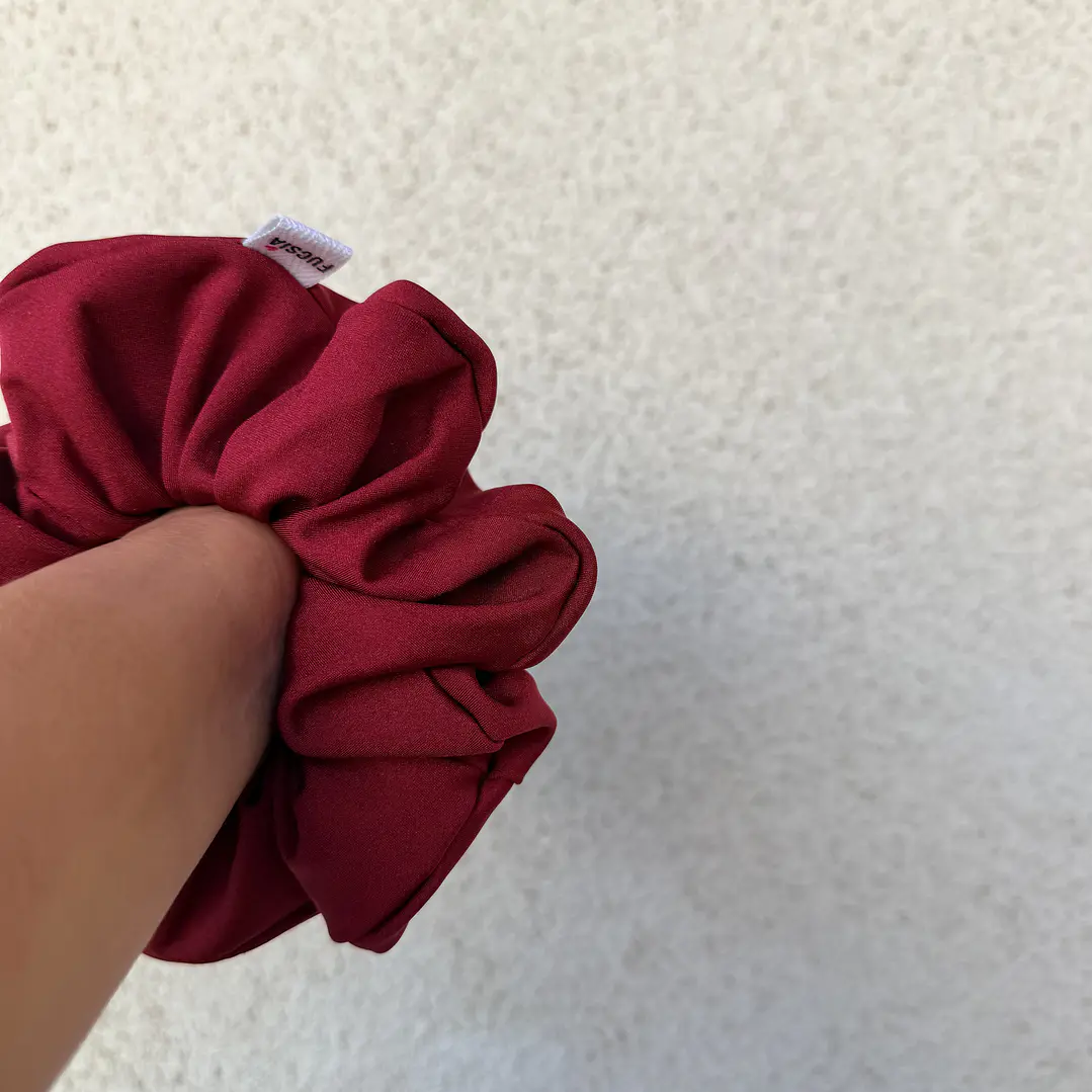 Scrunchie mediano burdeo  1