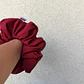 Scrunchie mediano burdeo  - Miniatura 1