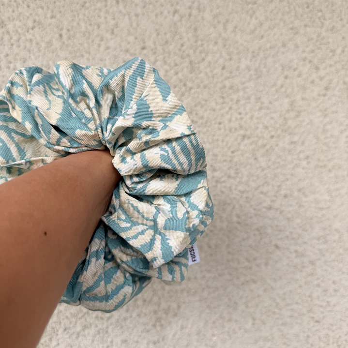 Scrunchie xl celeste diseño  1