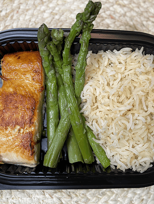 Almuerzos preparados, listos para calentar. Solicita el listado disponible por WhatsApp antes de comprar