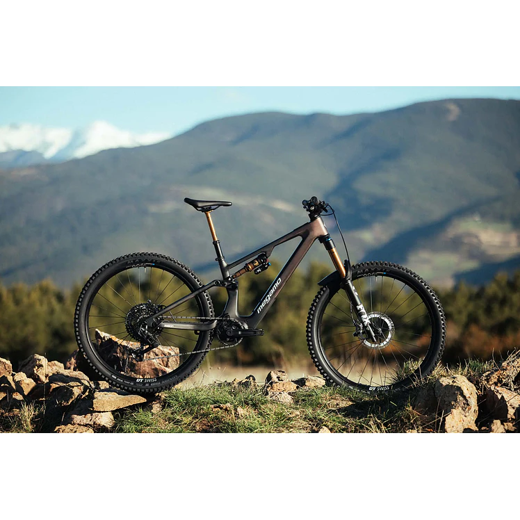 BICICLETA MEGAMO REASON CRB 01 - GARNET UD 2