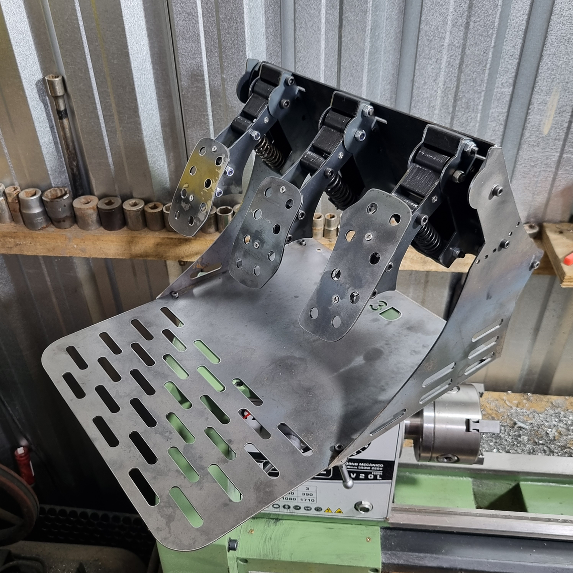 Pedais com plataforma de inversão Semi pronto  3