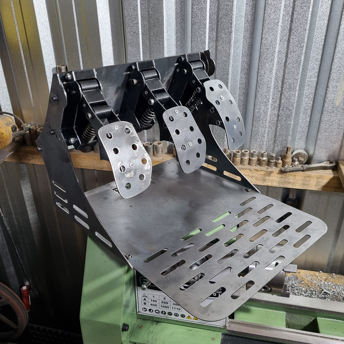 Pedais com plataforma de inversão Semi pronto  6