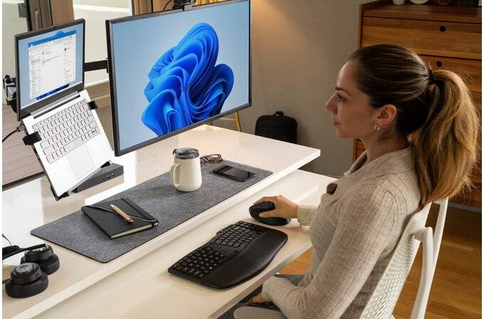 Combo teclado y mouse Kensington Pro Fit Ergo KM675 inalámbrico ergonómico oficina 9