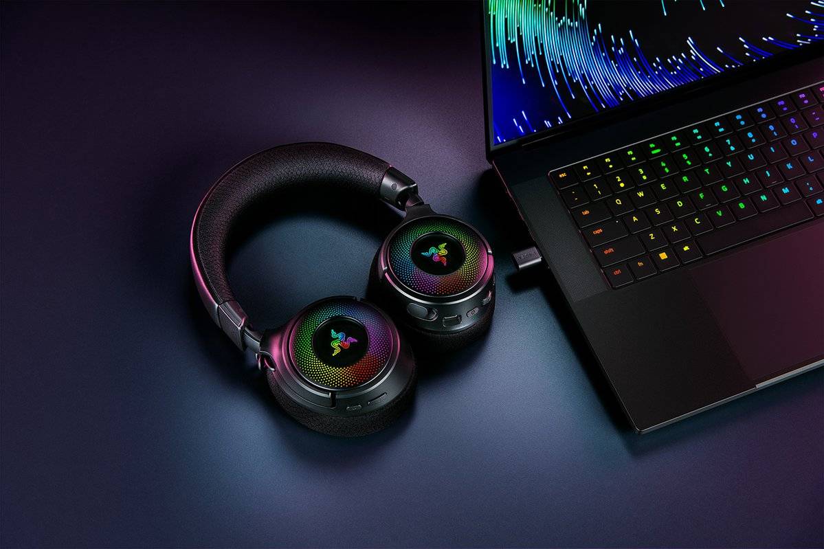 Auriculares Gaming Inalámbricos Razer Kraken V4, Wireless 2.4GHz, Bluetooth 5.3, USB-C, Negro 3