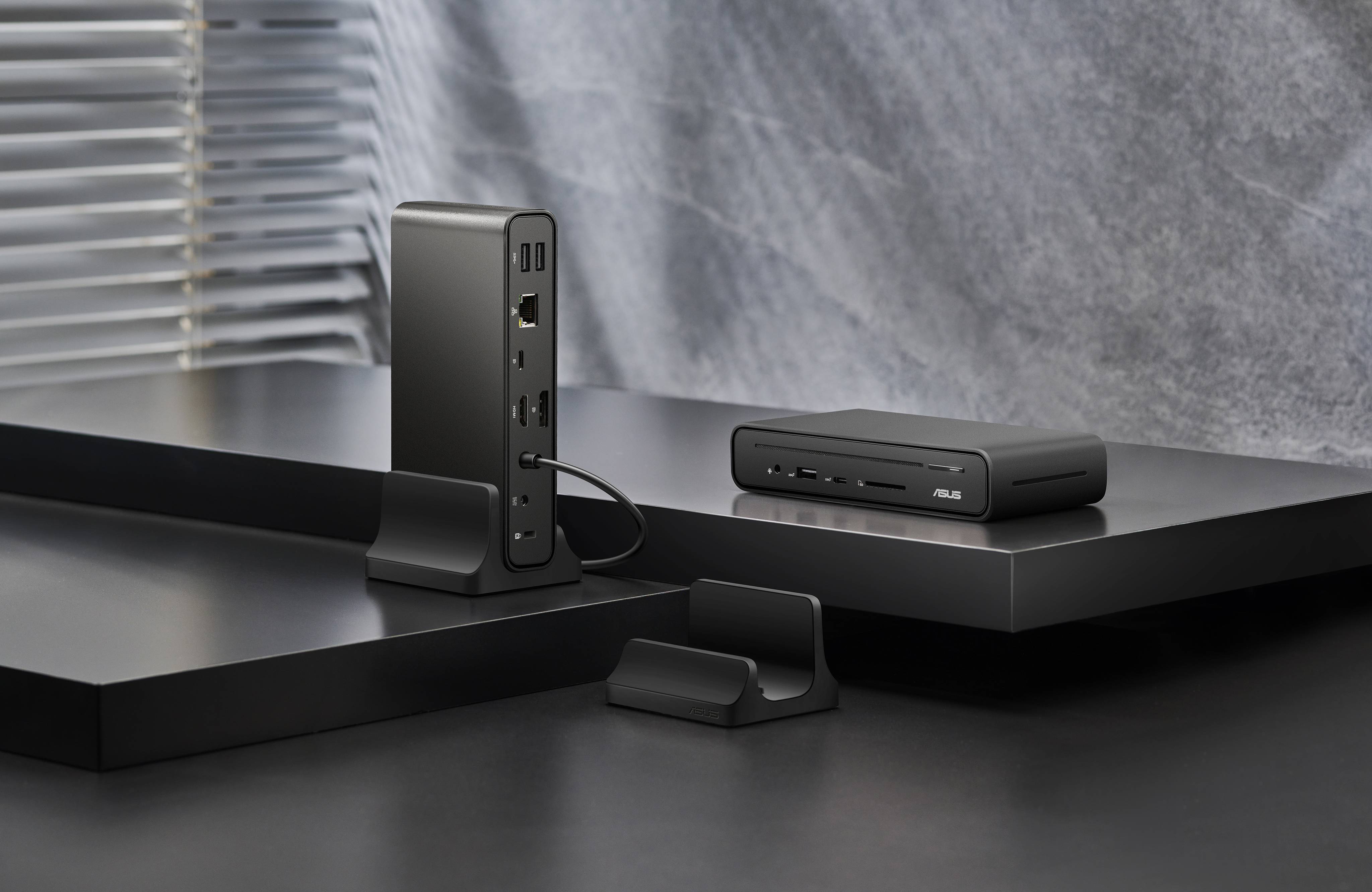 Docking Station ASUS DC300 USB-C Triple Display, 90W, HDMI/DP/USB-A/USB-C/RJ45, Aluminio 12
