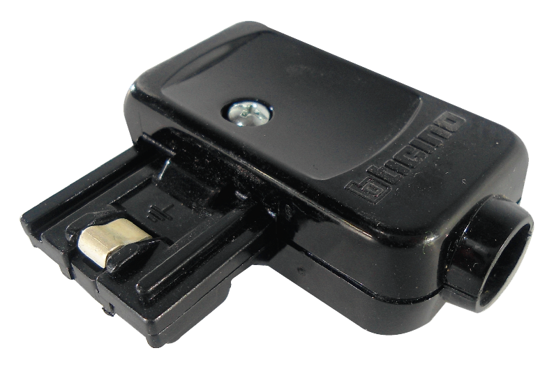 BTICINO 2300 ENCHUFE MACHO SEGURIDAD 16A 2P+T MAGIC 1