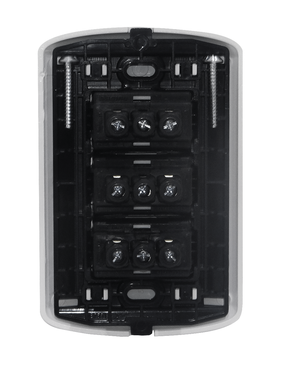 BTICINO MODUS 3-ENCHUFES-10A-NACIONAL CON BASE Y TAPA BLANCA ARMADO 2