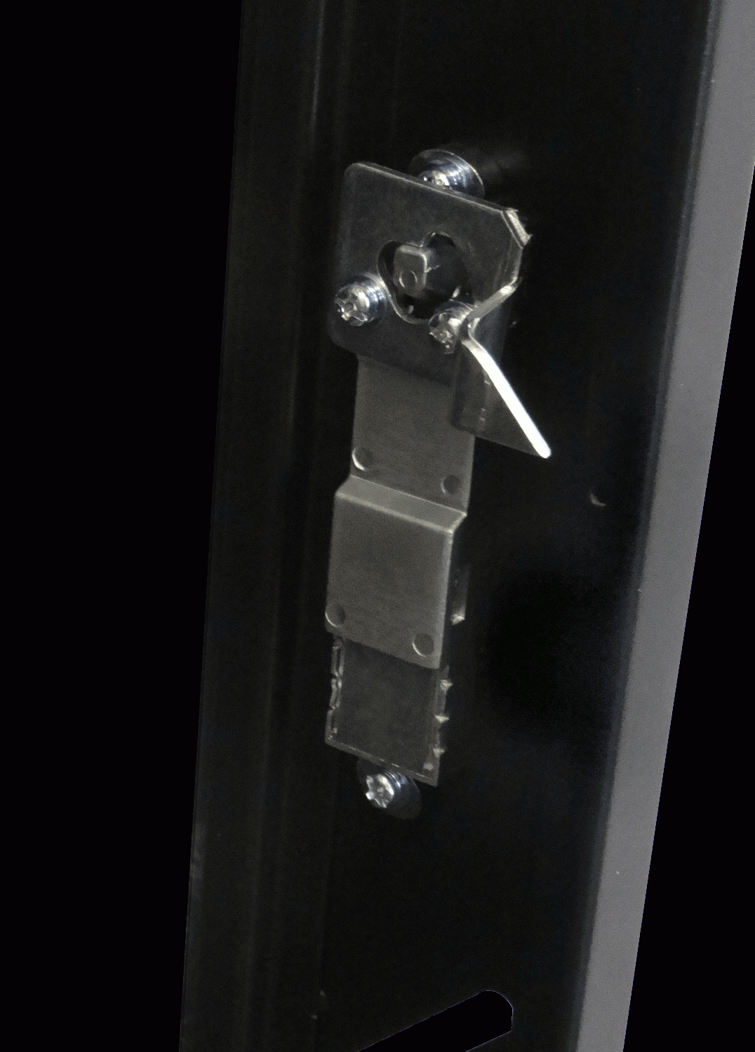 Cerradura Pivote LINKMADE FRONTLOCK con 2 Llaves para Rack Piso RK42 5