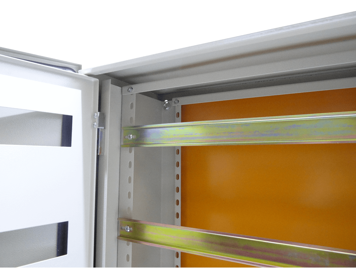 Chasis interno Tibox ST-825 743x529mm con 4 riel din 53cm para tablero ST6-825 1