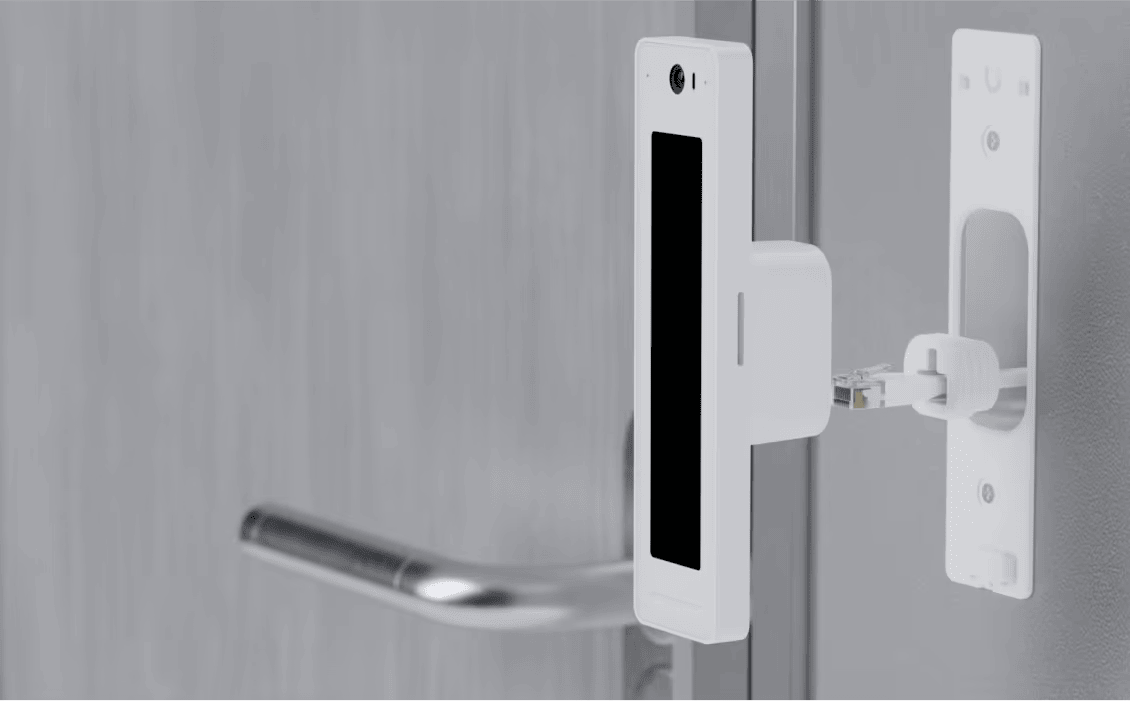 Timbre IP Ubiquiti UA-G2-PRO - Blanco, IP55, Lector NFC, CCTV, UniFi Access 1