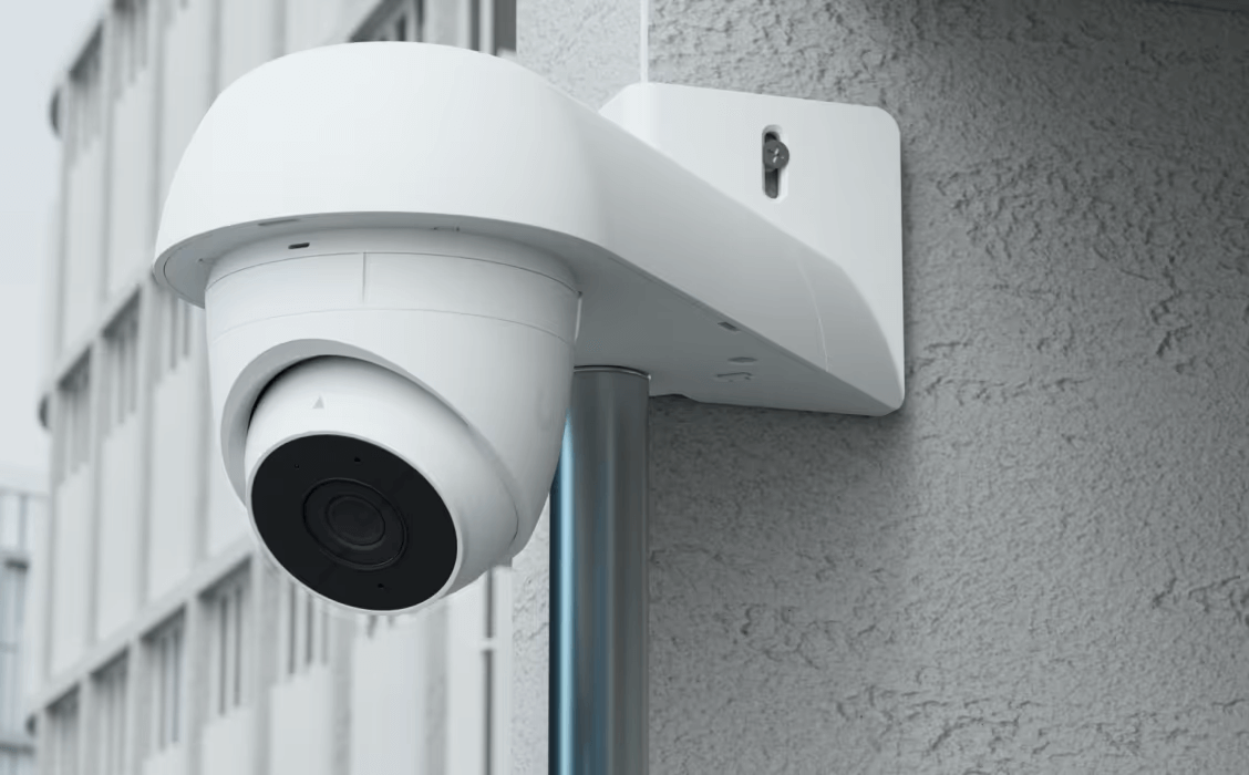 Soporte Ubiquiti UACC-AM-W - Para UVC-G5-Turret-Ultra, Pared/Esquina/Poste, 3/4