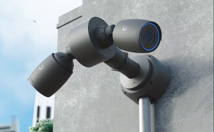 Soporte Doble Ubiquiti UACC-CAMARA-DM-B para 2 camaras UVC montaje pared o techo 6