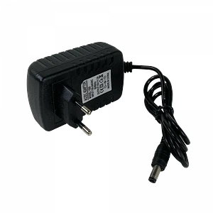 Fuente de Poder 15V 2A Plug 5.5x2.5mm