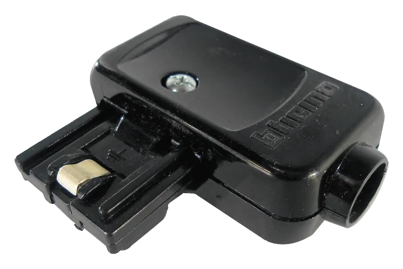 BTICINO 2300 ENCHUFE MACHO SEGURIDAD 16A 2P+T MAGIC 1