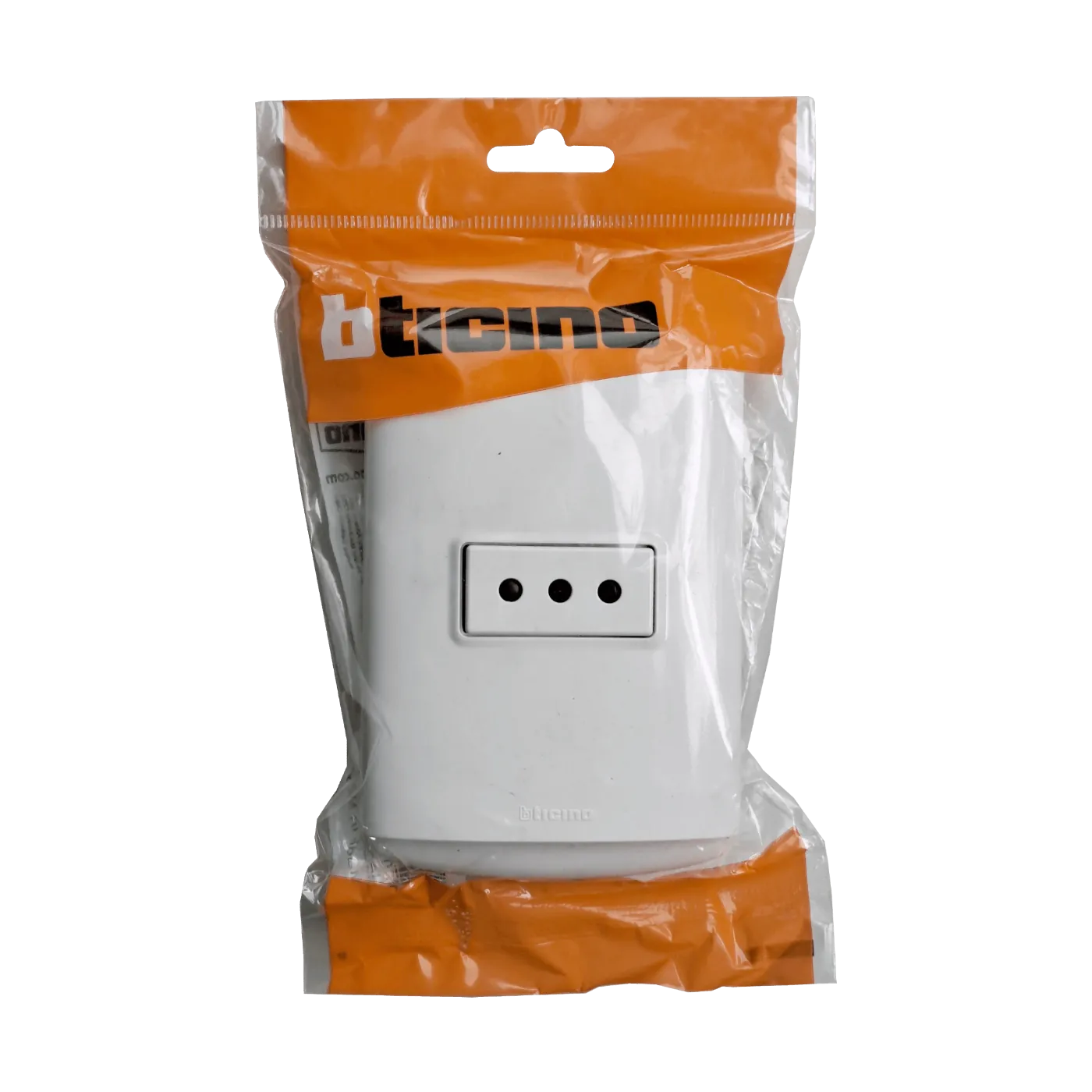 BTICINO MODUS 1-ENCHUFE-10A-NACIONAL CON BASE Y TAPA BLANCA ARMADO 1