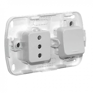KALOP Interruptor Enchufe Sobrepuesto Blanco con-Tierra Tekna KS39674