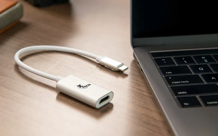 Adaptador USB-C Macho a HDMI Hembra Blanco  Xtech 4