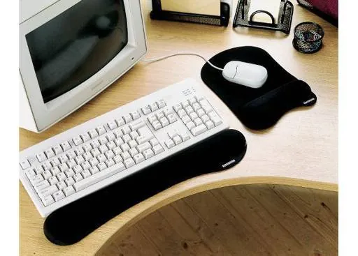 Pad con almohadilla apoya muñecas para teclado  Negro Kensington L22801 2
