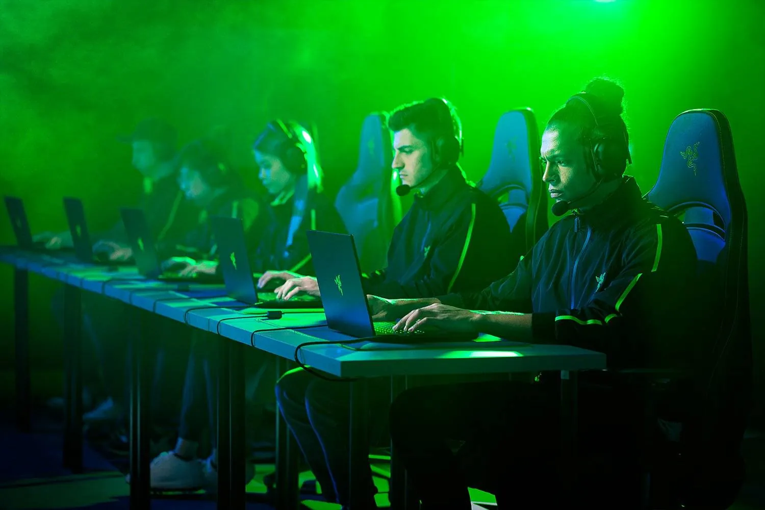 Audífonos Gamer Inalámbrico Razer BlackShark V2 Pro, Drivers 50mm, Batería Hasta 70 Horas, Black 4