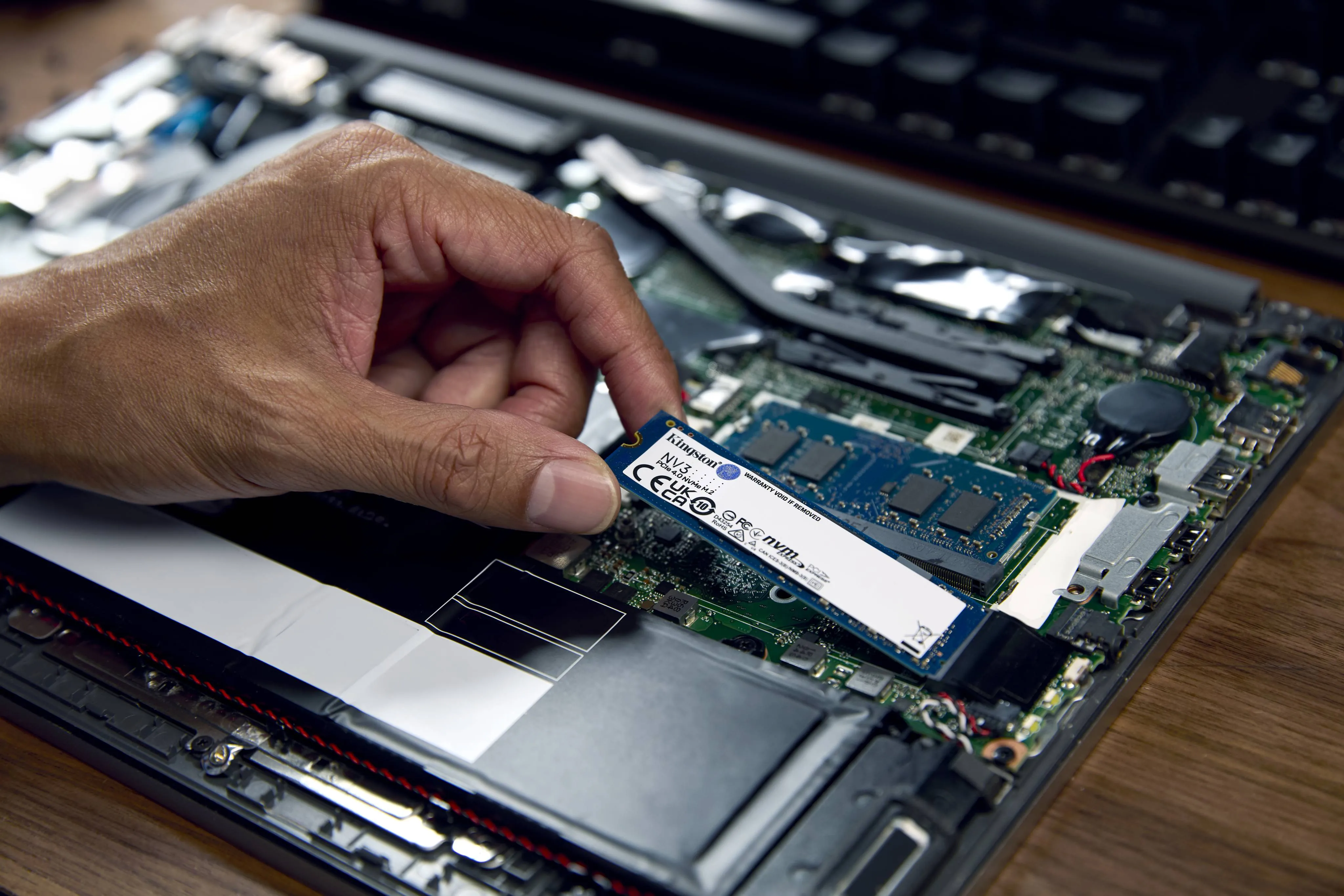 Unidad SSD Kingston NV3, 500GB, M.2 2280, NVMe PCIe 4.0 x4, Lectura 6000MB/s Escritura 5000MB/s 9