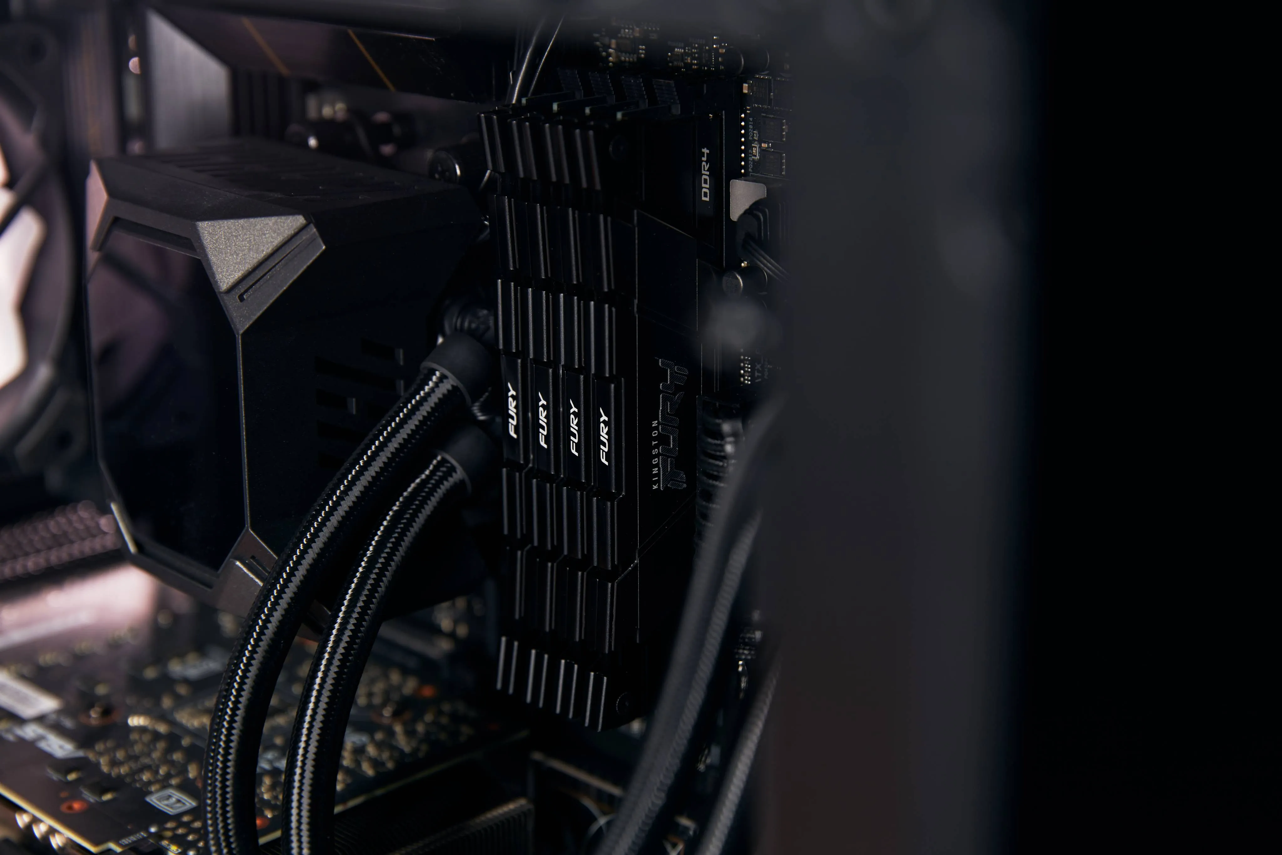 Memoria RAM DDR4 8GB 3200MT/s Kingston Fury Renegade, CL16, UDIMM, 1.35V 9