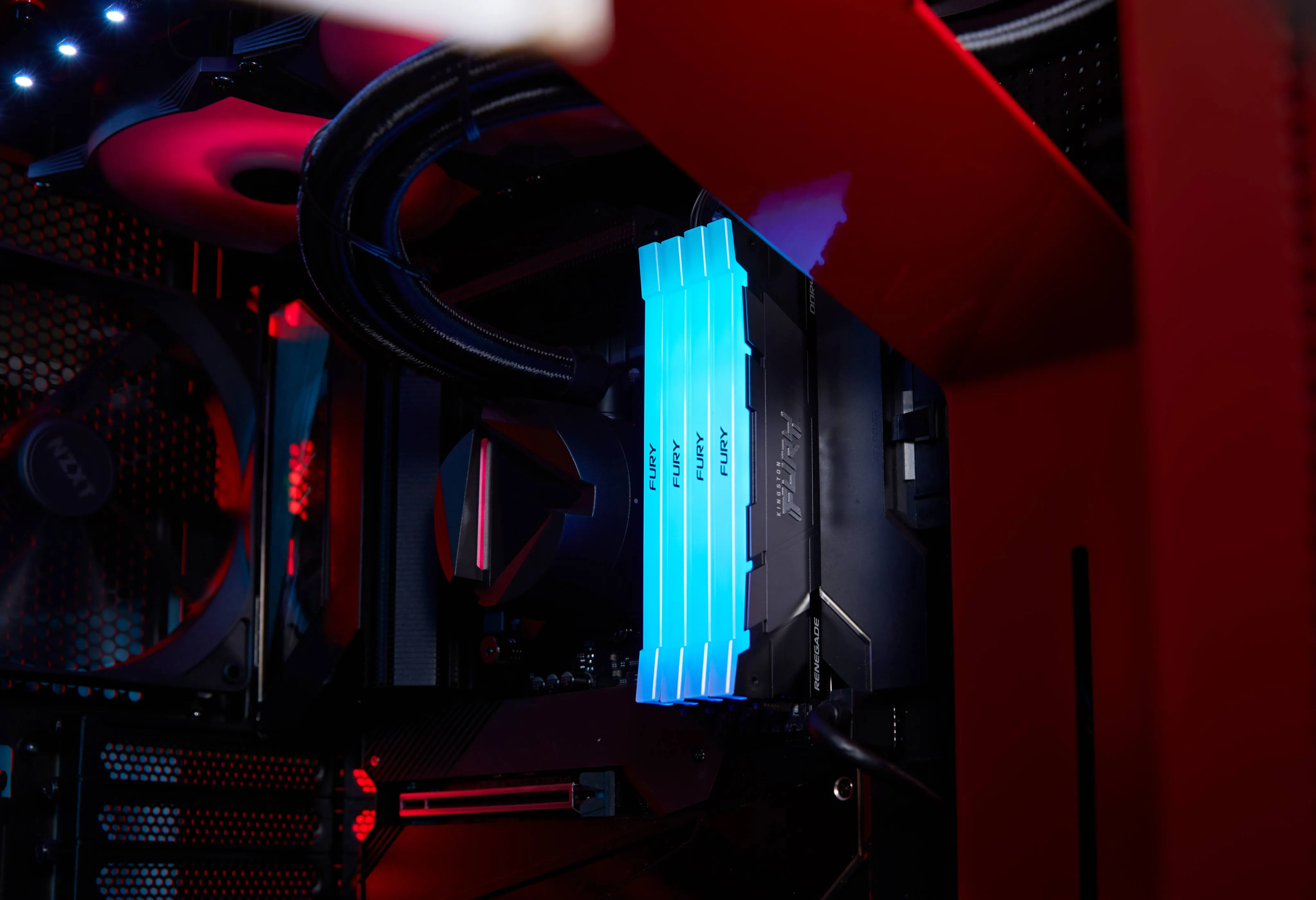 Memoria RAM DDR4 32GB 3600MT/s Kingston Fury Renegade, RGB, Color Negro con Gris 9