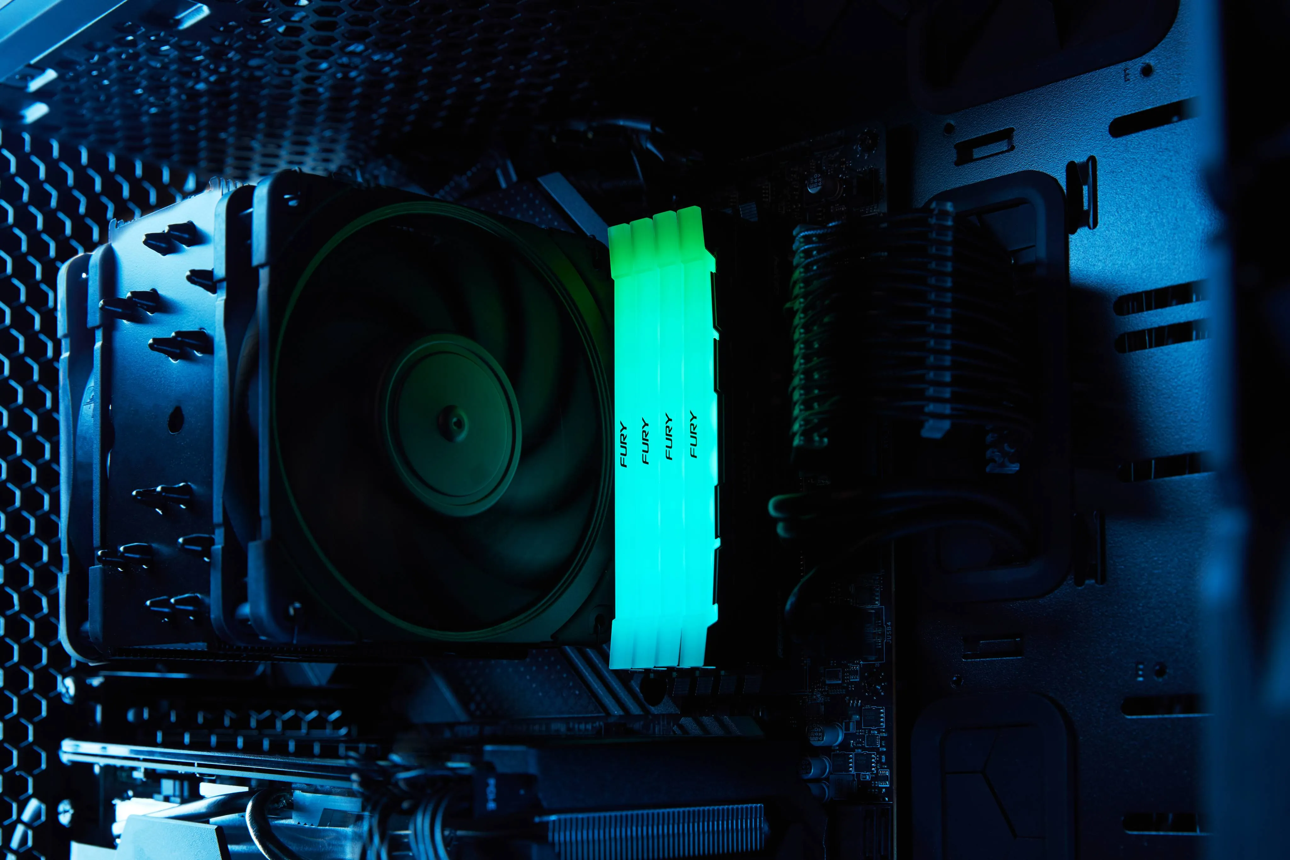 Memoria RAM DDR4 32GB 3600MT/s Kingston Fury Renegade, RGB, Color Negro con Gris 11