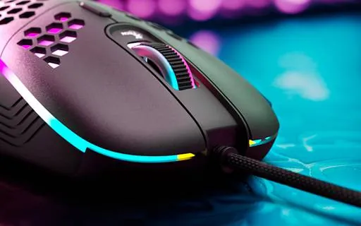 Mouse Gamer Xtech Lightbuzz XTM-620, Óptico, Luces LED, Hasta 7200 dpi 5