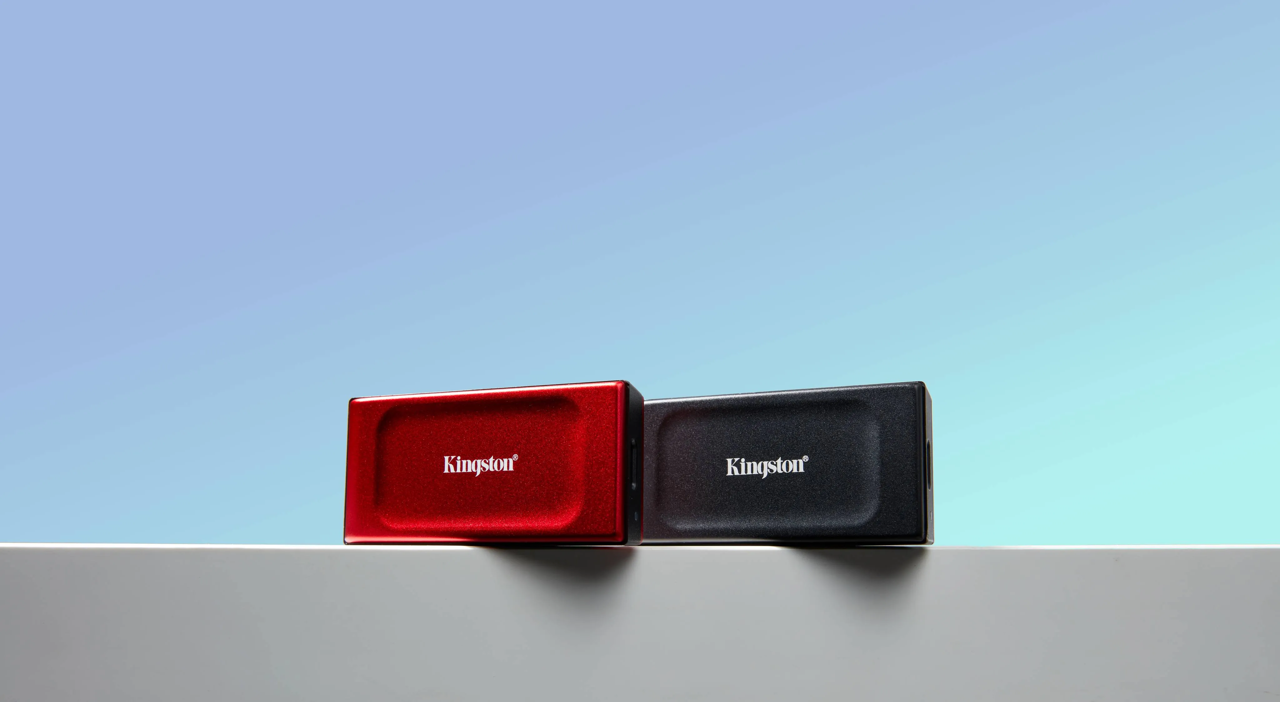 Disco Portatíl SSD Externo Kingston XS1000 1TB USB 3.2 Gen 2 Rojo, Lectura 1050MB/s 7